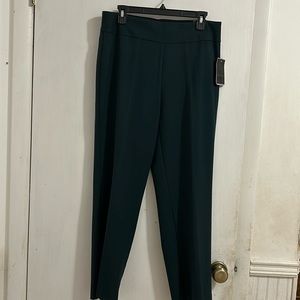 NWT Investments Women’s Pine green Park Ave Fit Pull On Straight Leg Soft Pants